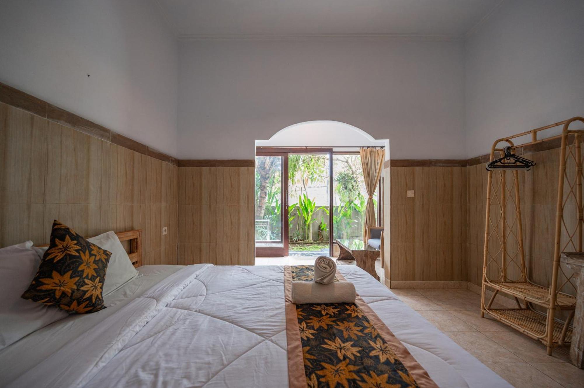 Agung Homestay Canggu Mitra Reddoorz Екстер'єр фото