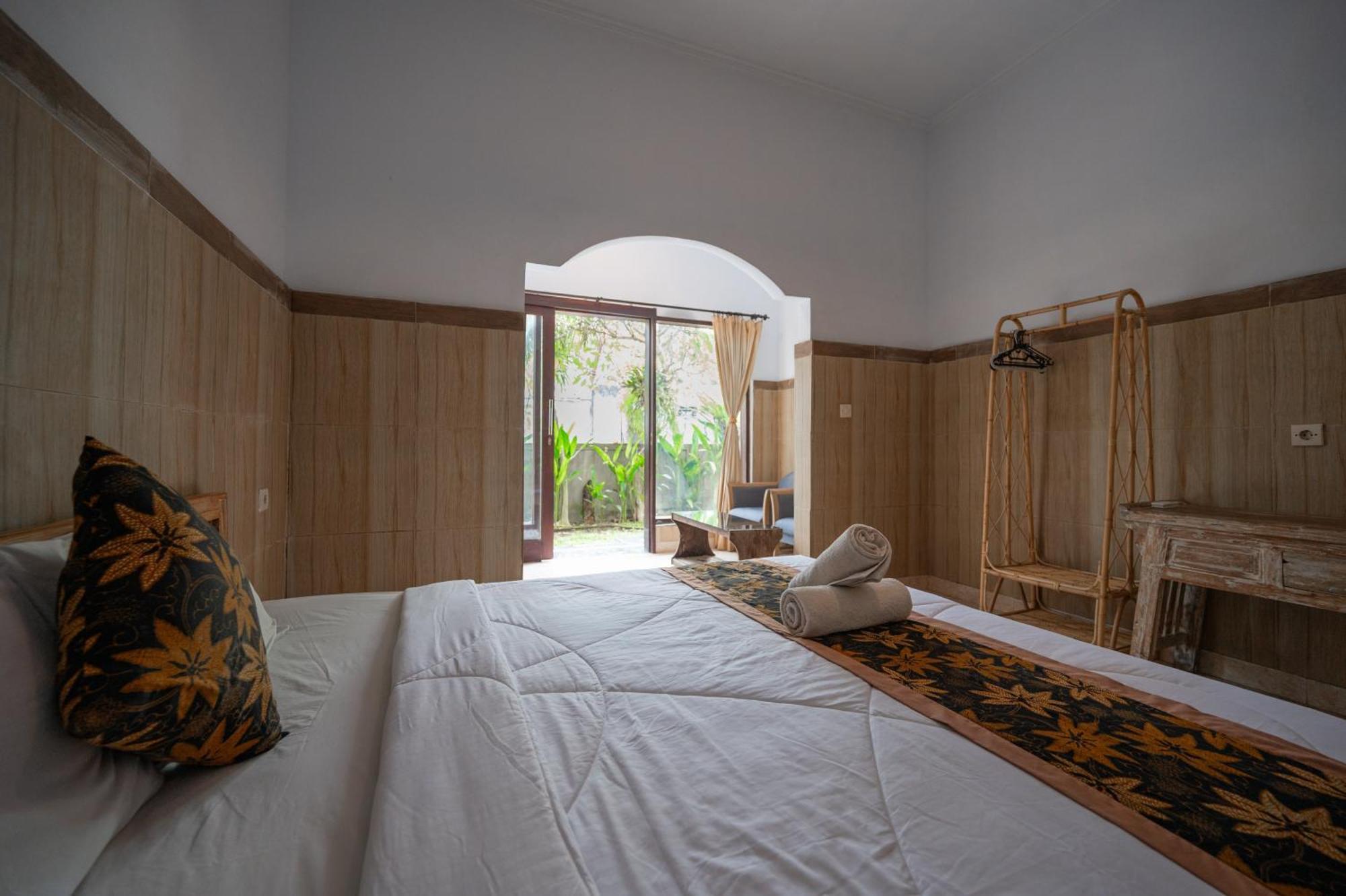 Agung Homestay Canggu Mitra Reddoorz Екстер'єр фото