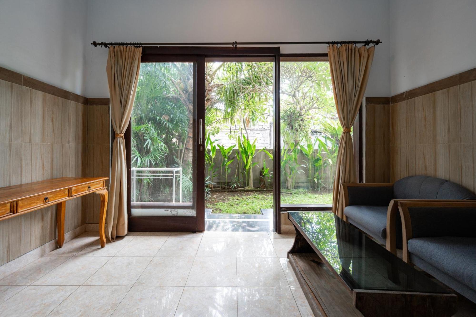 Agung Homestay Canggu Mitra Reddoorz Екстер'єр фото